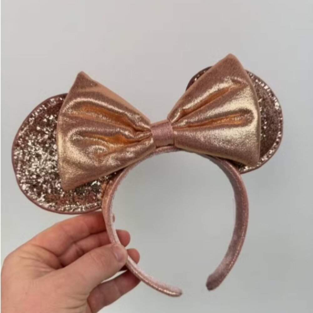 NWOT Disney Parks Briar Rose Gold 2020 Redesigned Minnie Mouse Ears Headband Bow